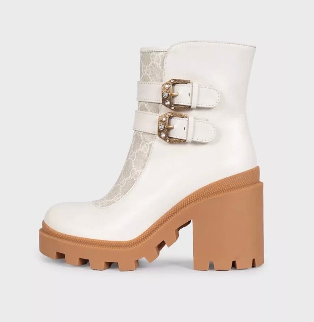 Gucci White Leather Ankle Boots with Buckle Detail Sz.38.5